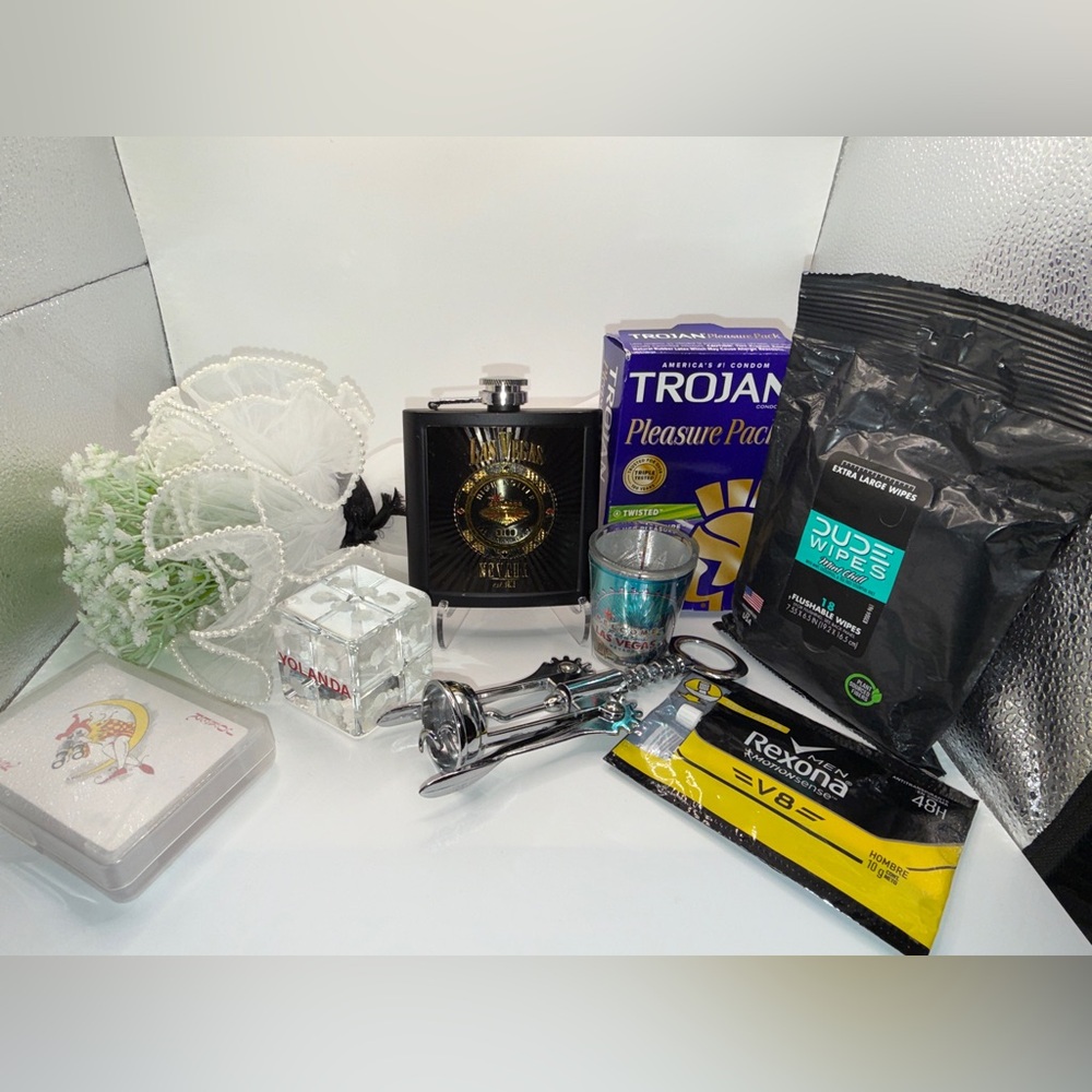 Funny Las Vegas Bachelor/Bachelorette/ Birthday Party Survival & Souvenir Bundle